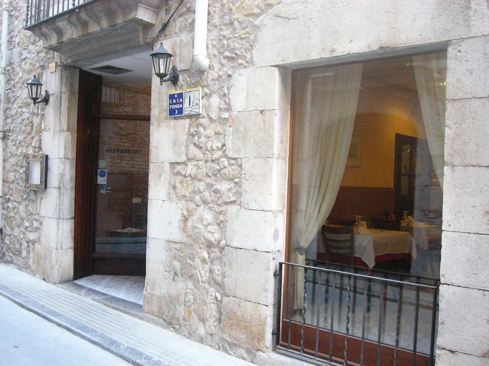 Fonda Mitja Hotel Torroella de Montgrí Kültér fotó