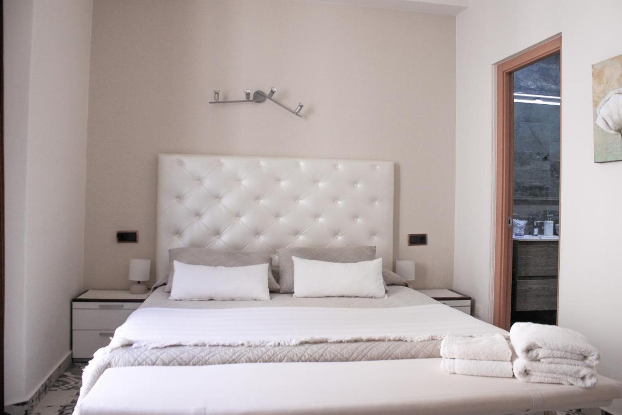 Fonda Mitja Hotel Torroella de Montgrí Kültér fotó