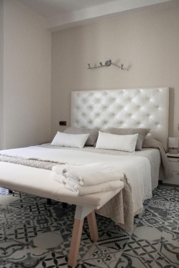 Fonda Mitja Hotel Torroella de Montgrí Kültér fotó